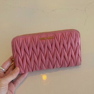 MiuMiu Pink Matelasse Geranio Leather Zip Wallet